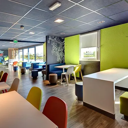 Отель Ibis Budget La Roche Sur Yon Vendespace 2*