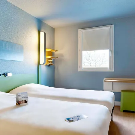 Ibis Budget La Roche Sur Yon Vendespace Отель