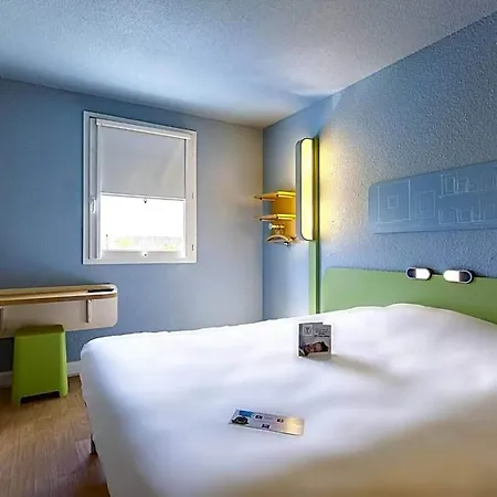 Ibis Budget La Roche Sur Yon Vendespace Hotel 2*