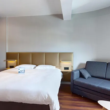 Ibis Budget La Roche Sur Yon Vendespace فندق