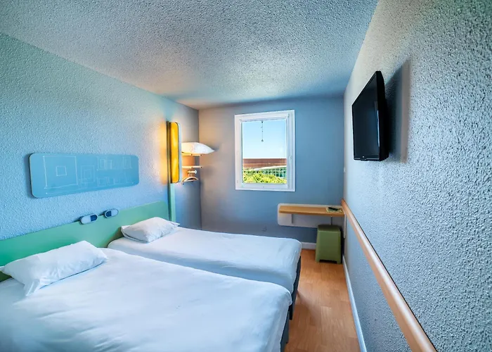 Ibis Budget La Roche Sur Yon Vendespace فندق ميورو لو كابْتيفْ