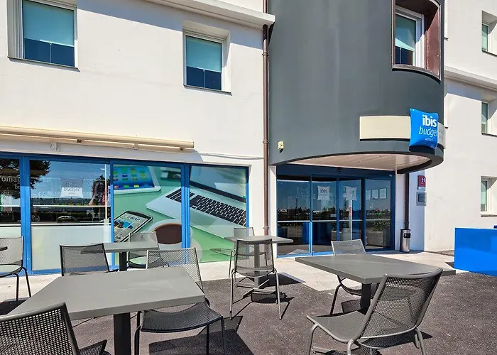 Ibis Budget La Roche Sur Yon Vendespace Ξενοδοχείο