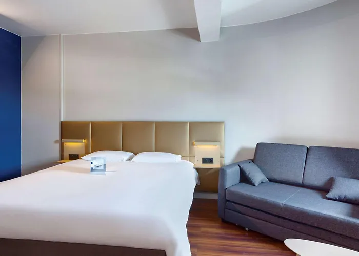 Ibis Budget La Roche Sur Yon Vendespace 酒店